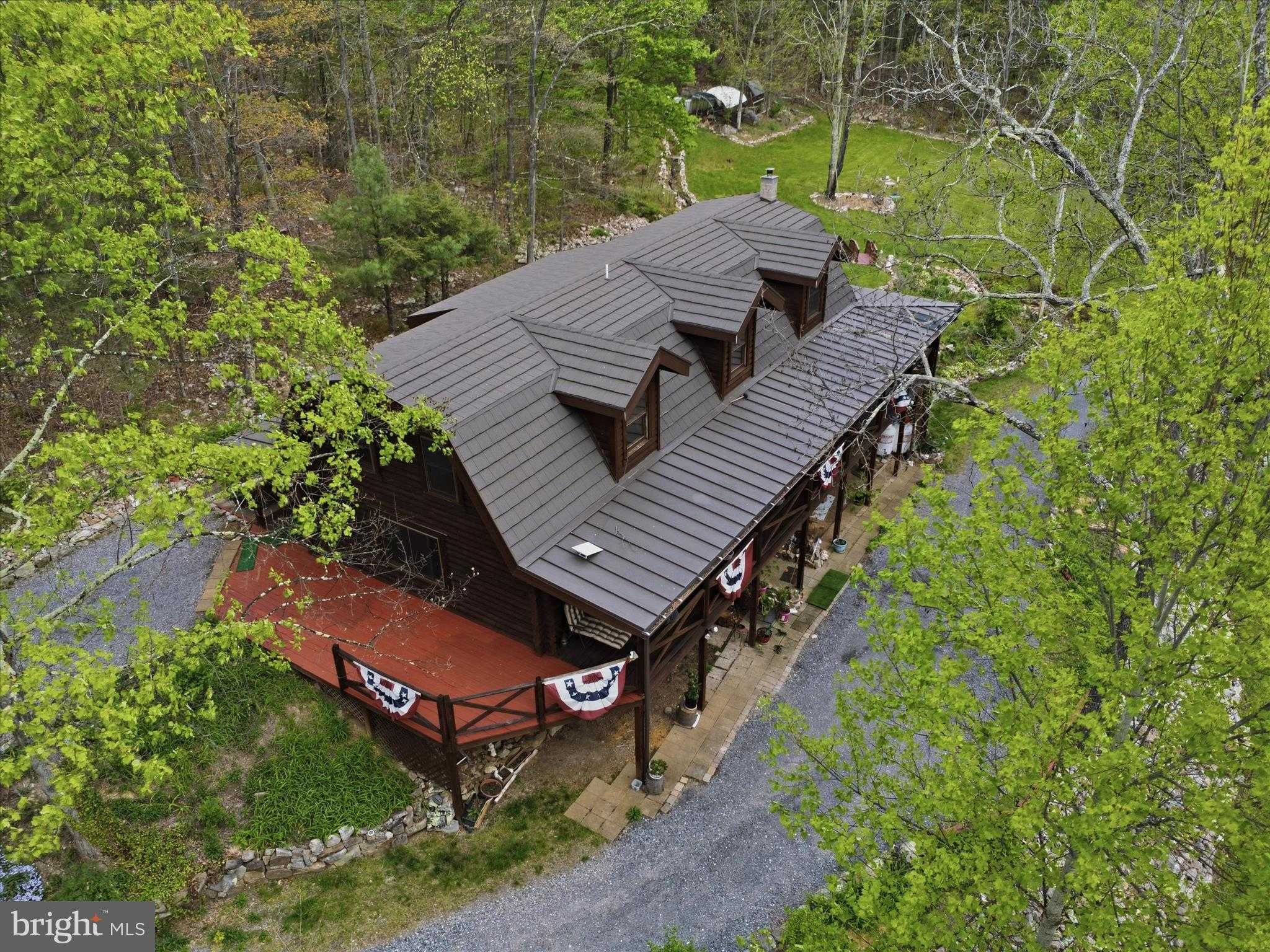 477 Blackberry Ln photo 4