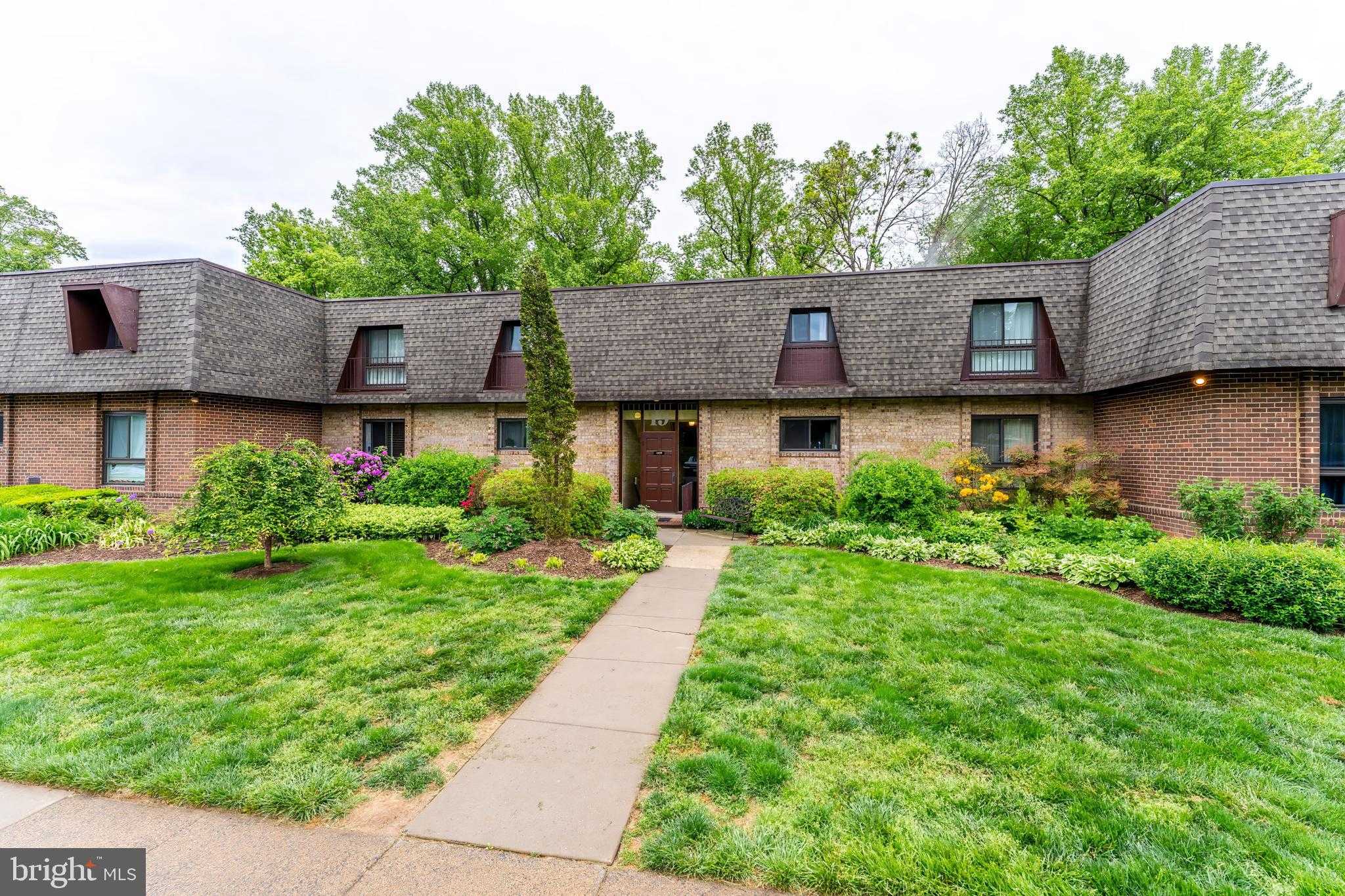 11619 Vantage Hill Rd Unit 2a, Reston