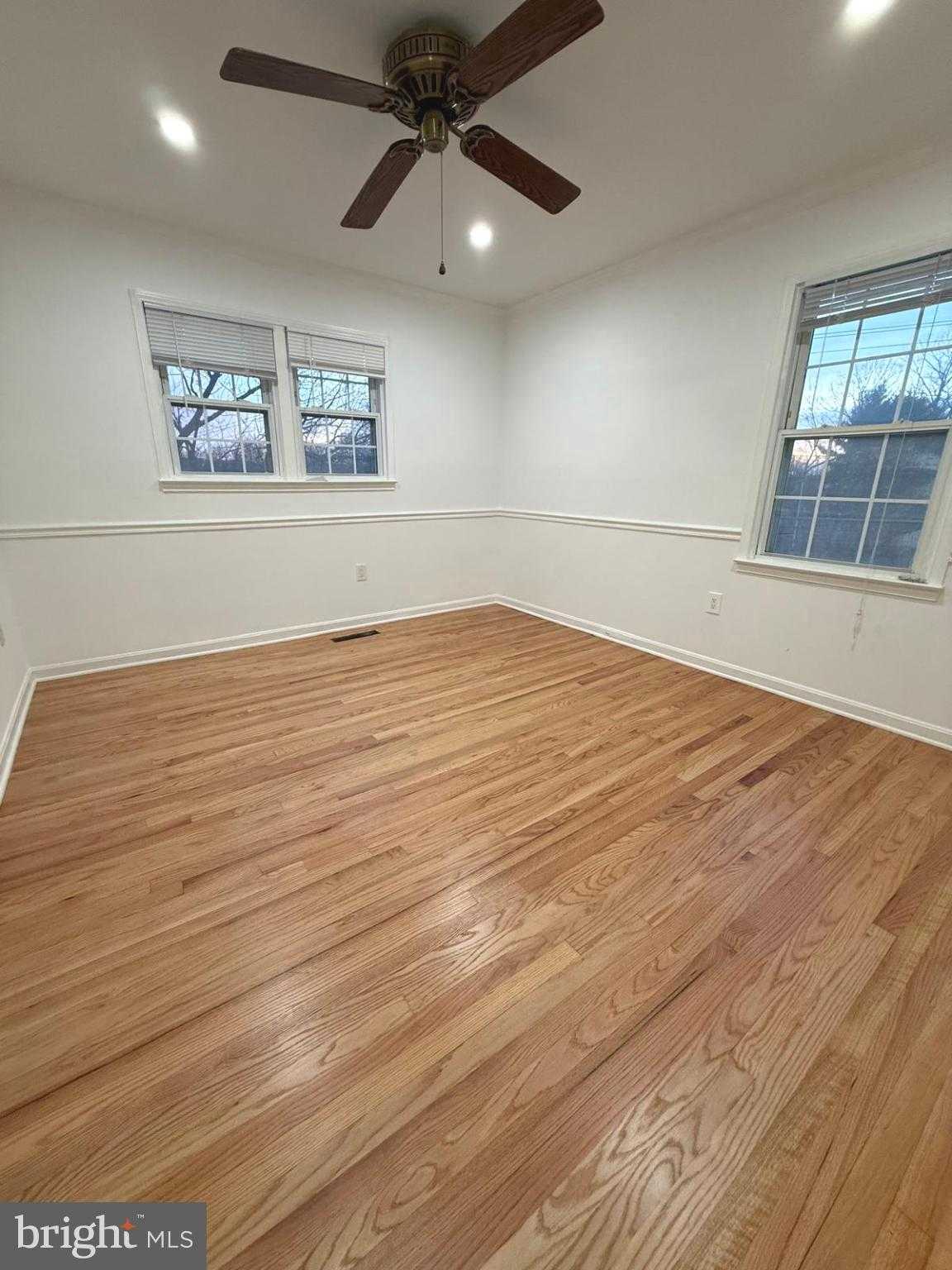 9525 Greencastle Ln photo 24