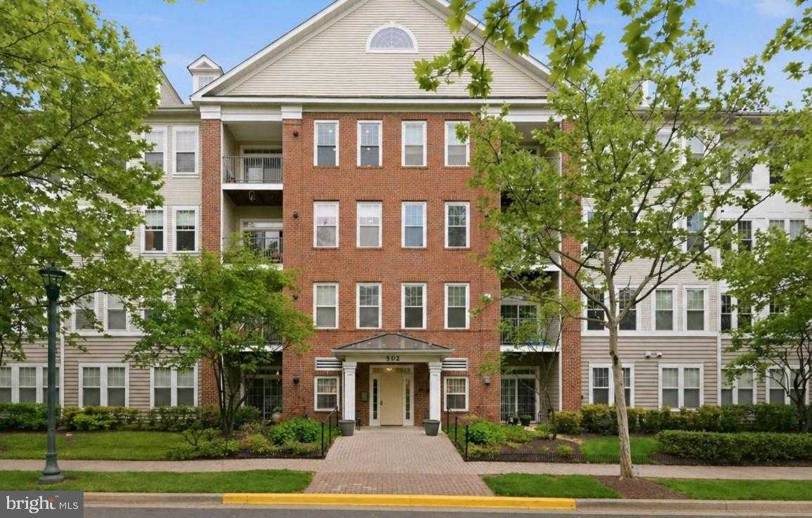 502 King Farm Blvd Apt 206