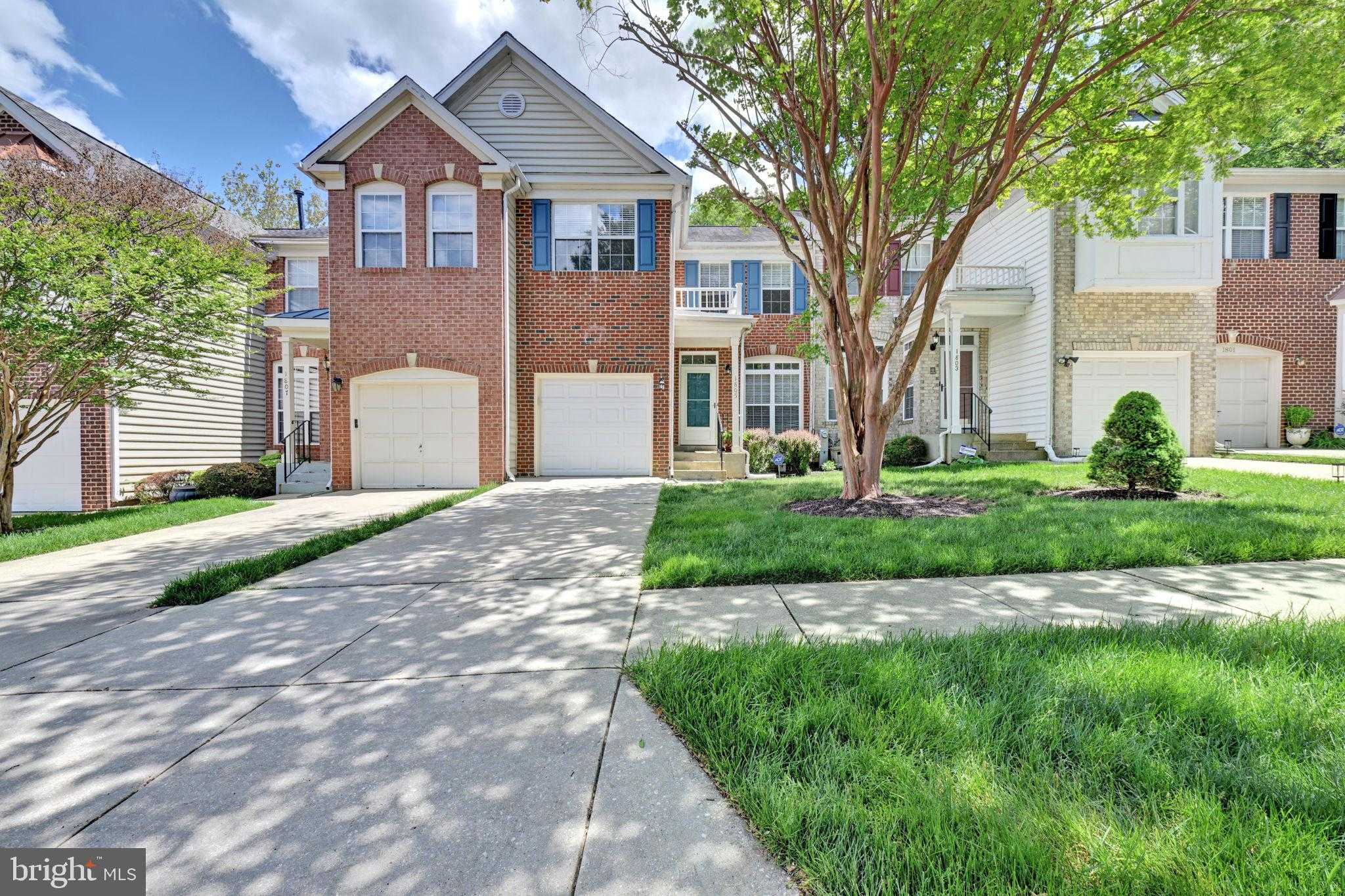 1805 Foxwood Cir, Bowie