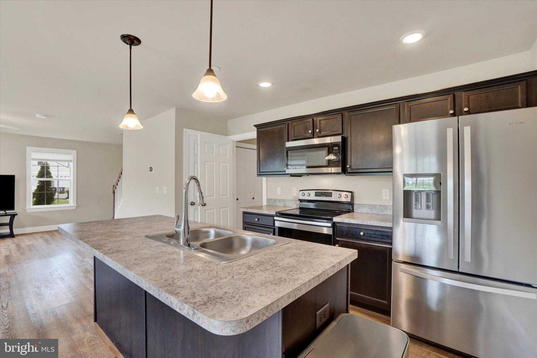 340 Cedar Holw photo 9