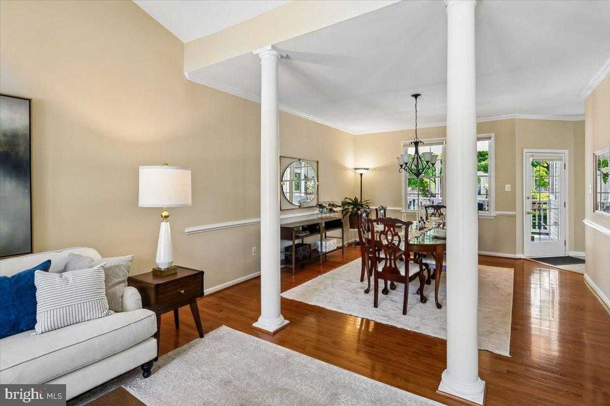 9909 Midsummer Snow Ln photo 9