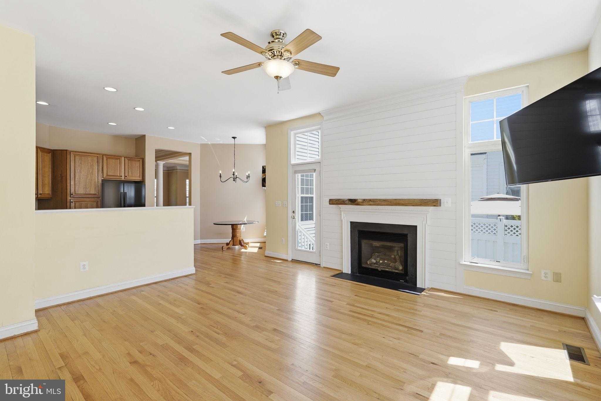 530 Gentlewood Sq photo 16