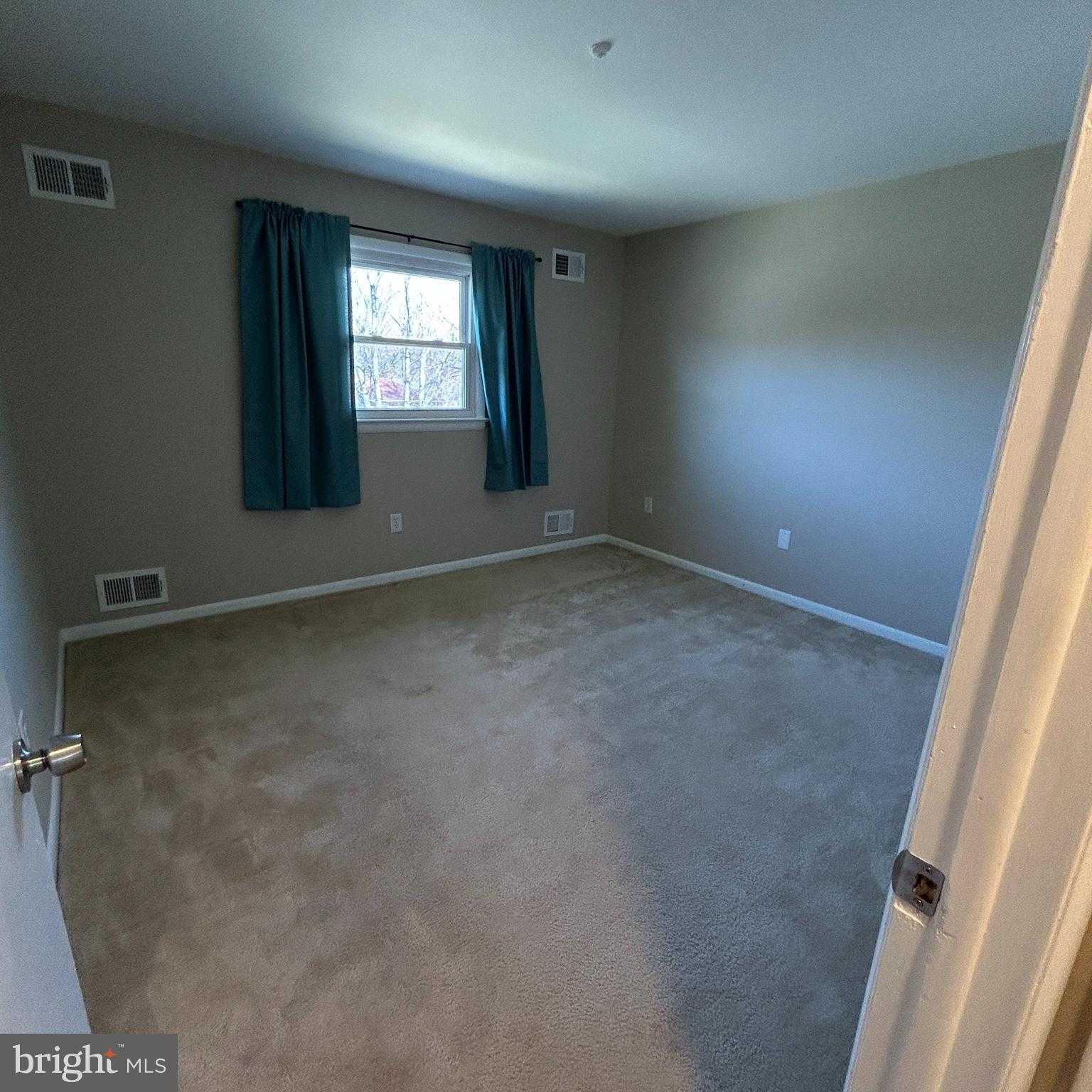 13608 Creekside Dr photo 16