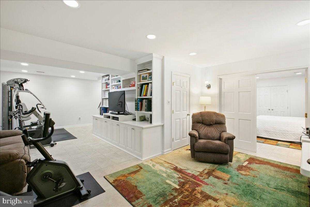 10741 Midsummer Dr photo 40