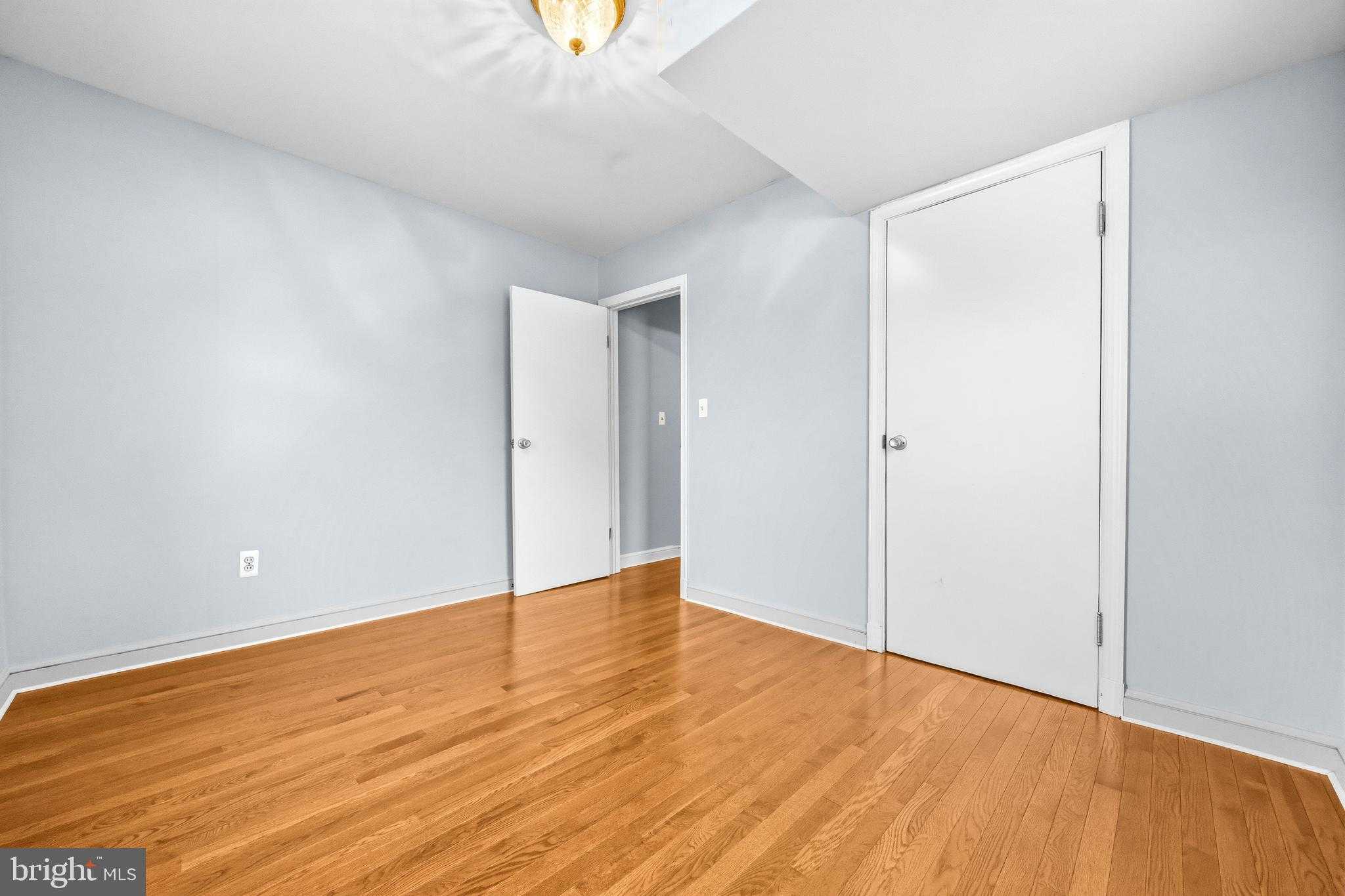 38040 Beach Rd photo 21