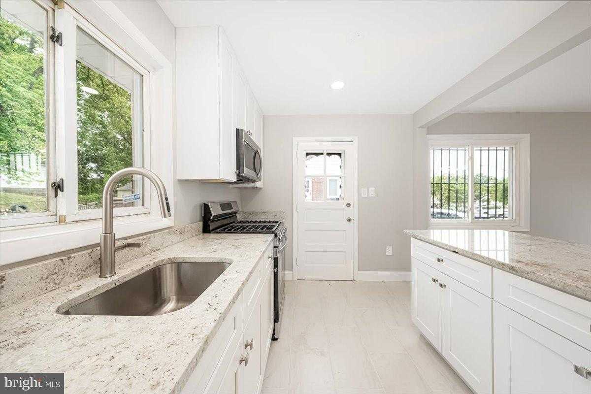4865 66th Ave photo 10
