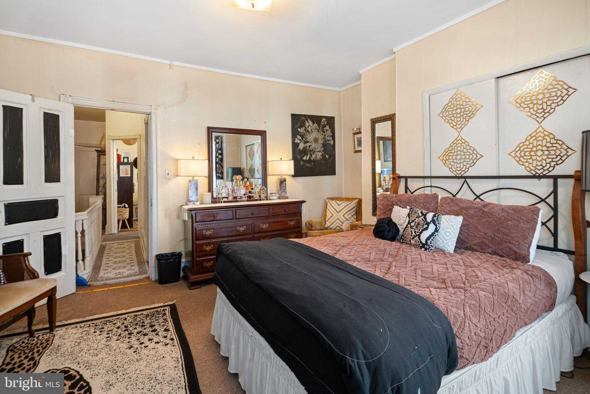5652 Addison St photo 13