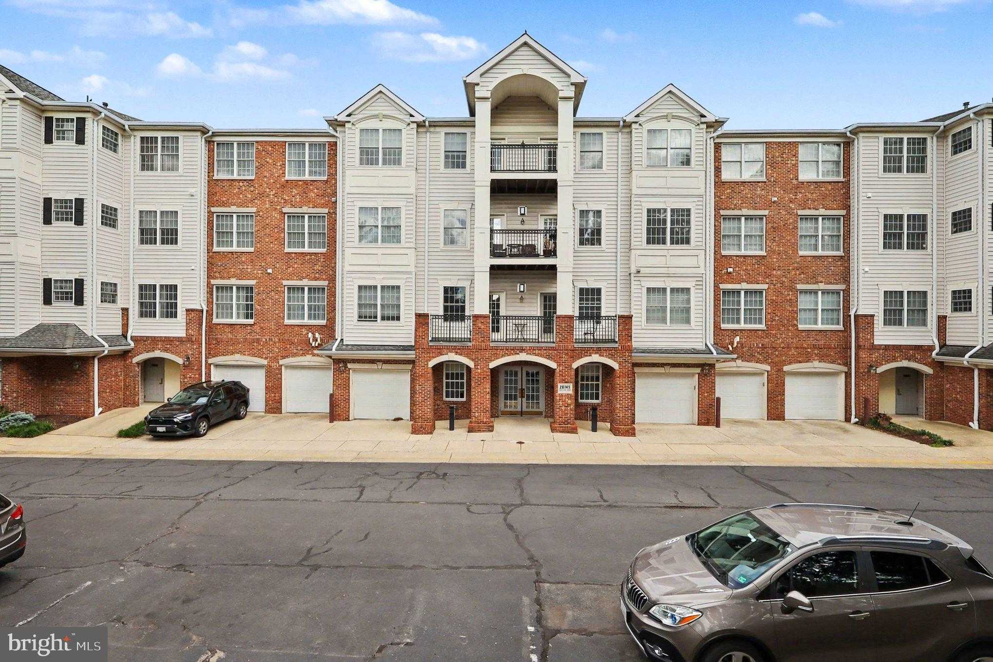 20745 Royal Palace Sq Unit 209, Sterling