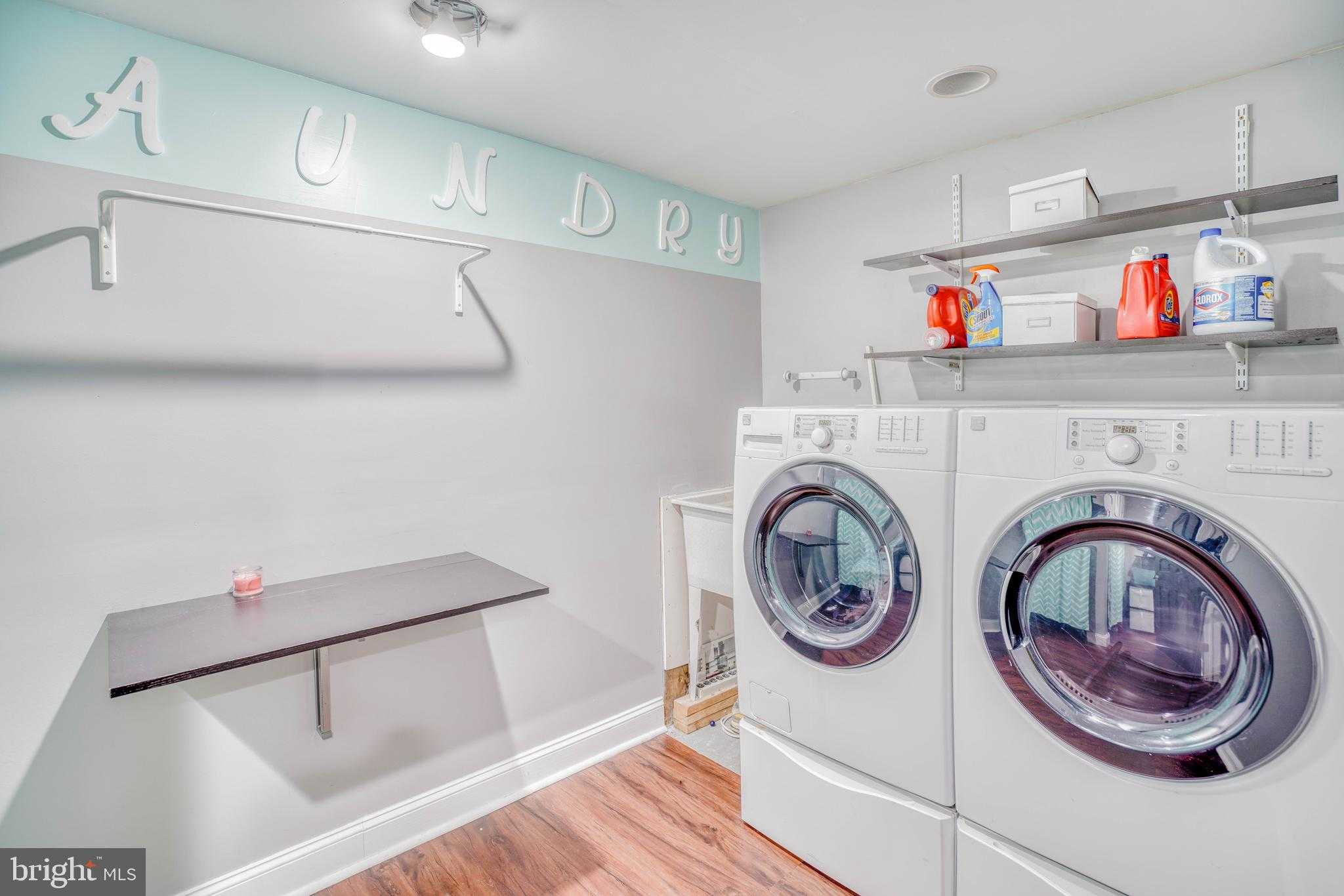 3943 Wrexham CT photo 38