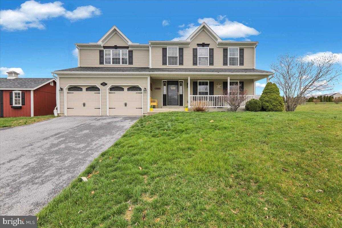 221 Oval Dr photo 3