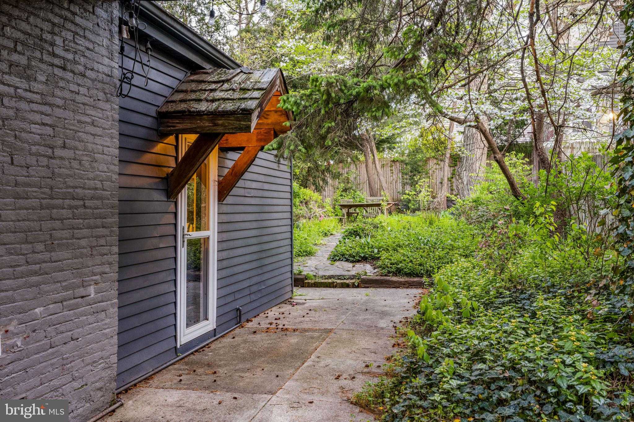 446 W Orange St photo 76