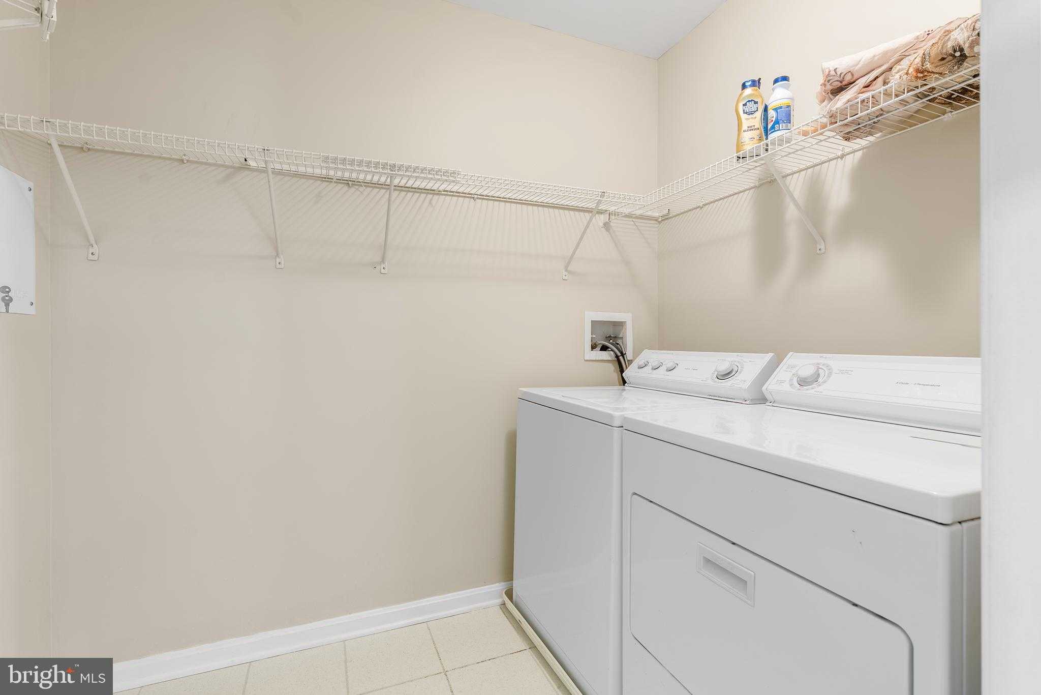12105 Tullamore CT photo 31