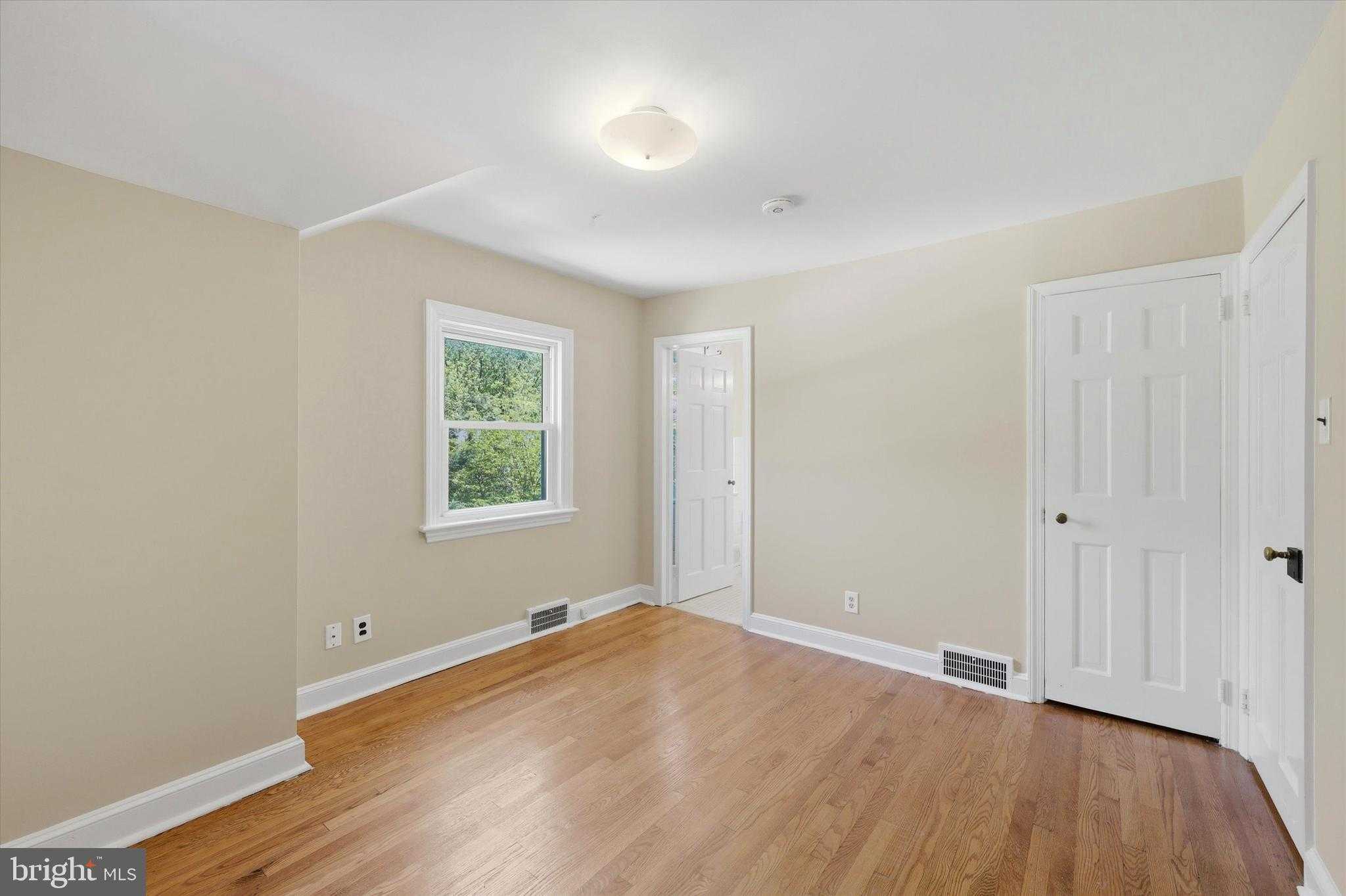 143 Bryn Mawr Ave photo 18