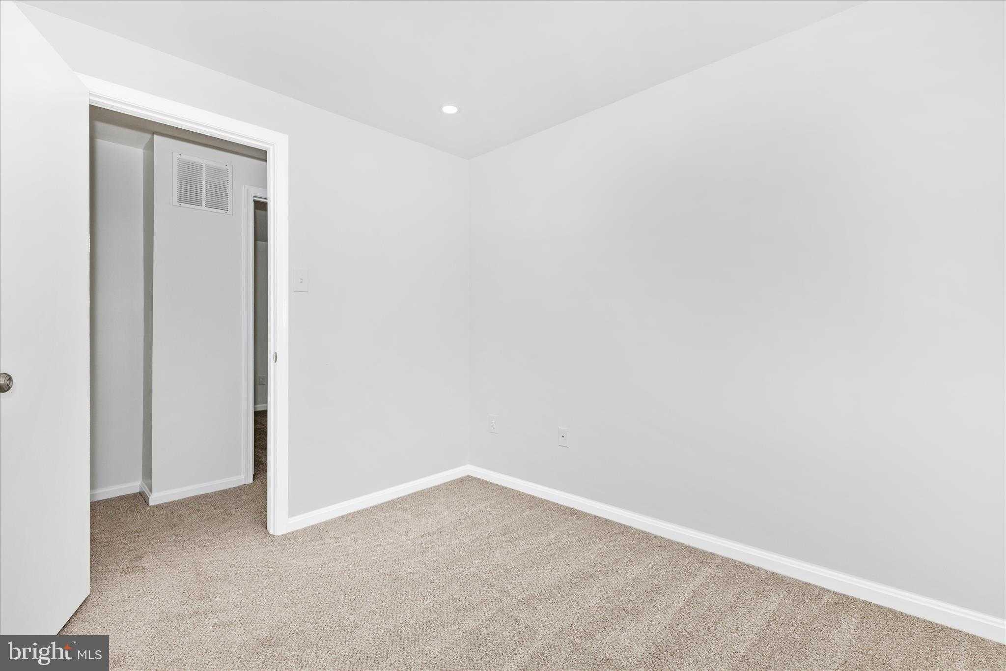 2604 Ashmont Ter photo 24