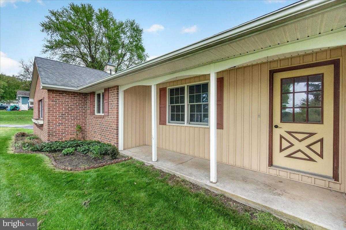 9 W Obrecht Rd, Sykesville