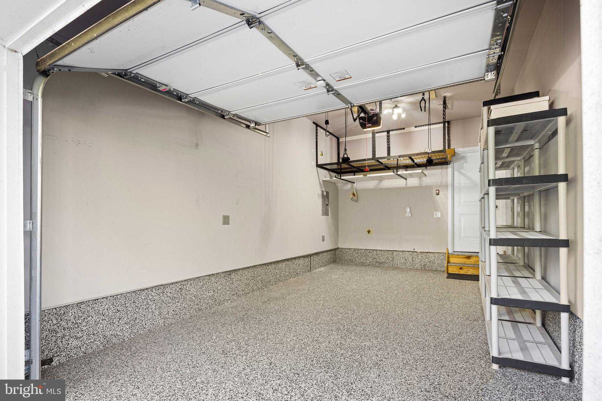 369 Foundry St photo 17