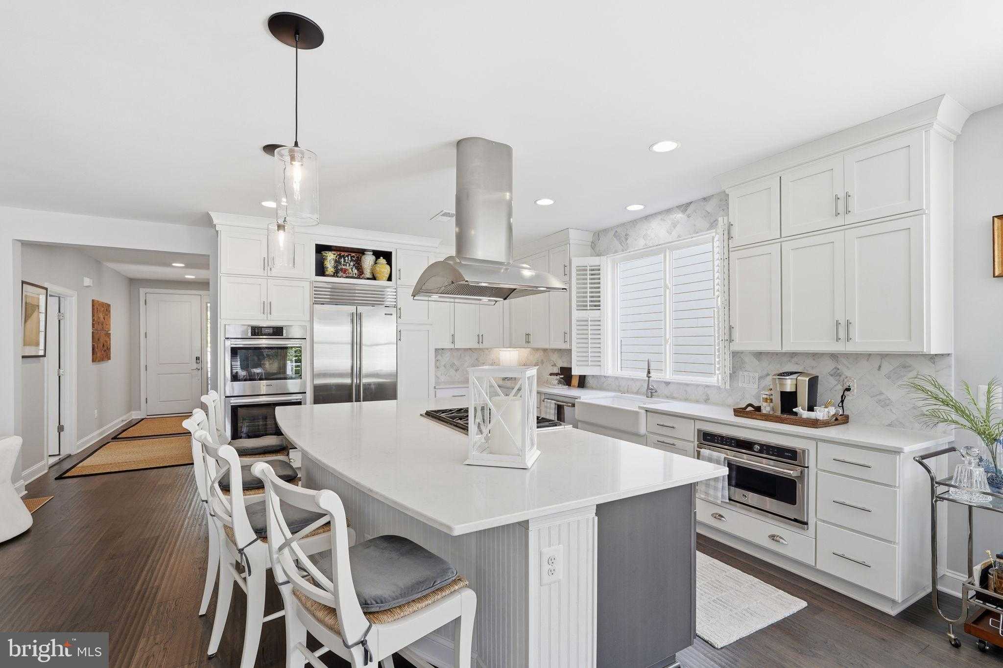 102 Peregrine CT photo 5