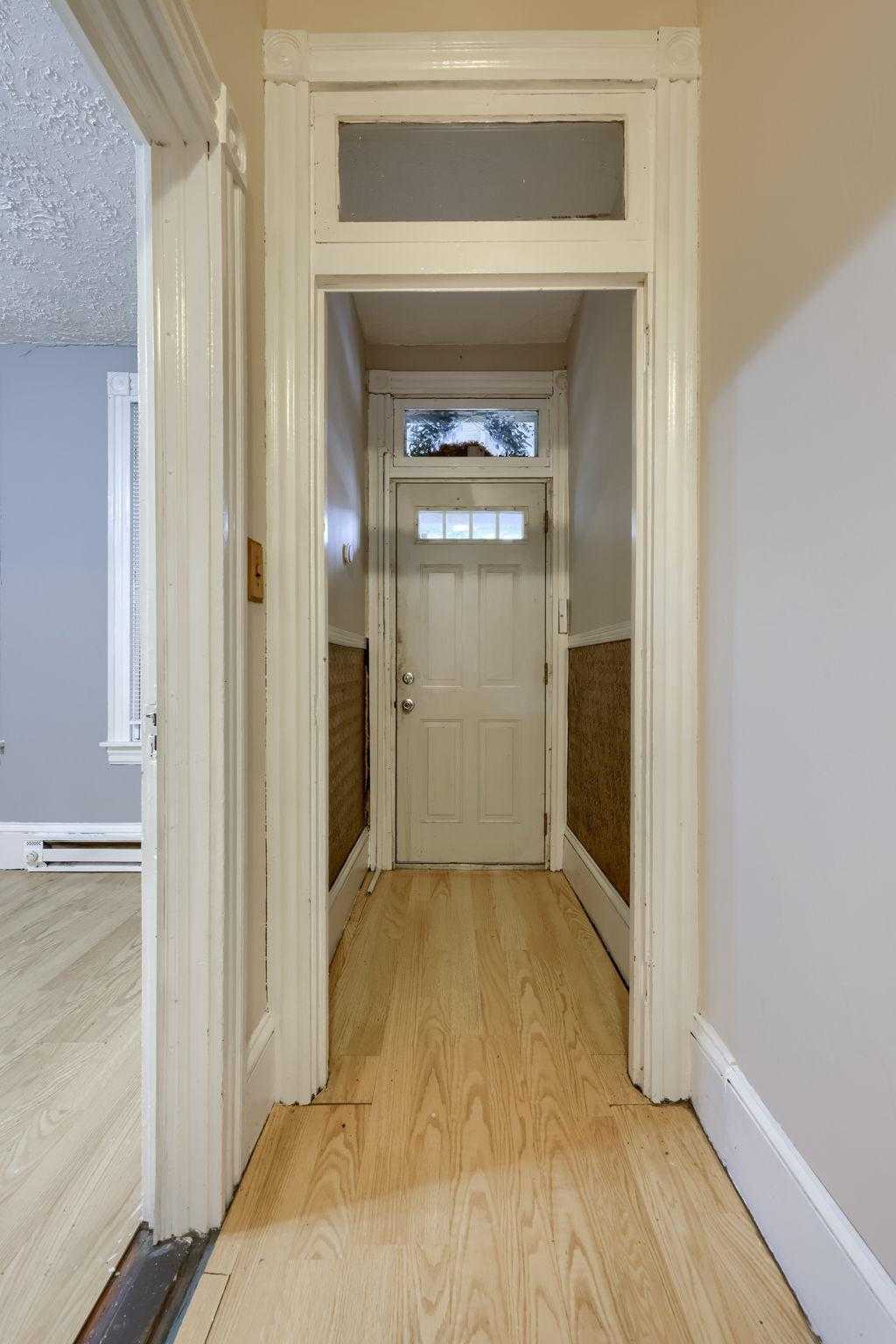 437 Lancaster Ave photo 7