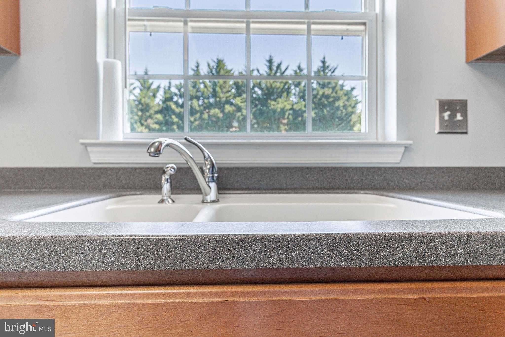 271 Courtney CT photo 18