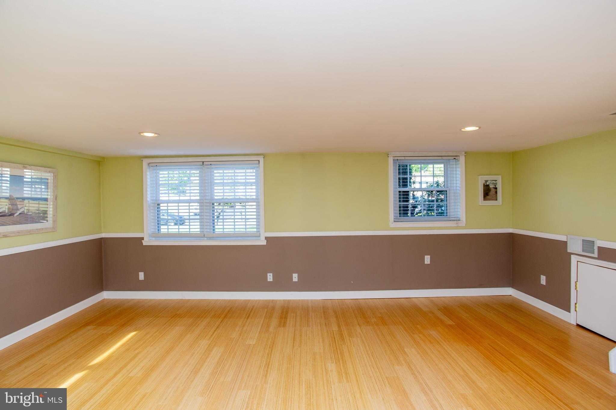 225 Arundel Ave photo 50
