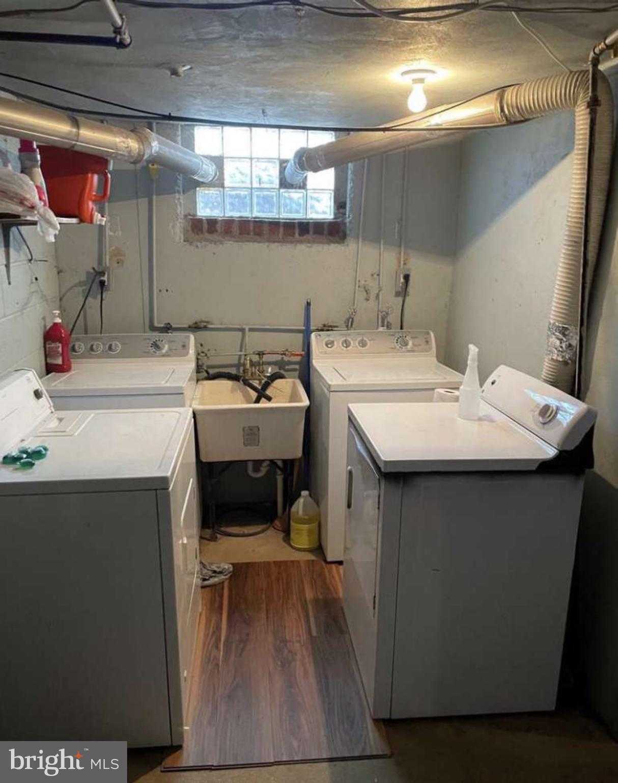 7611 Langdon St photo 16