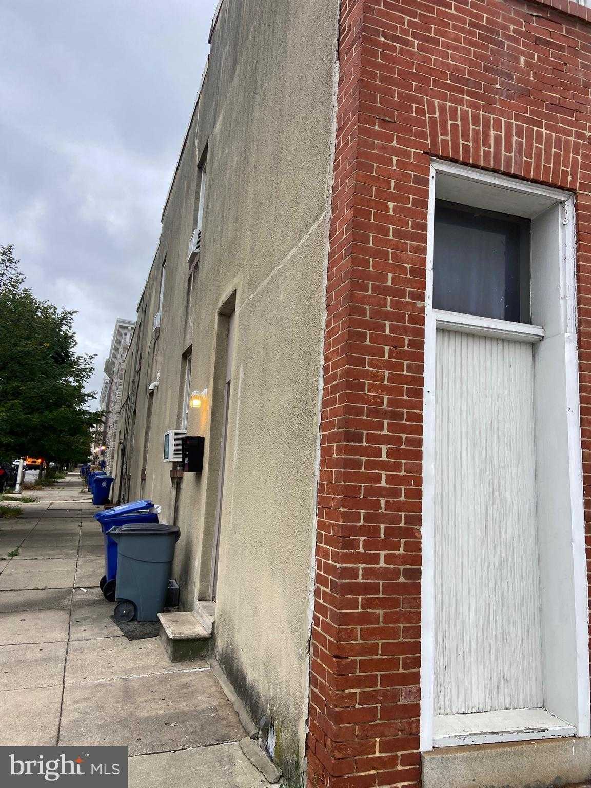 2125 Orleans St photo 3