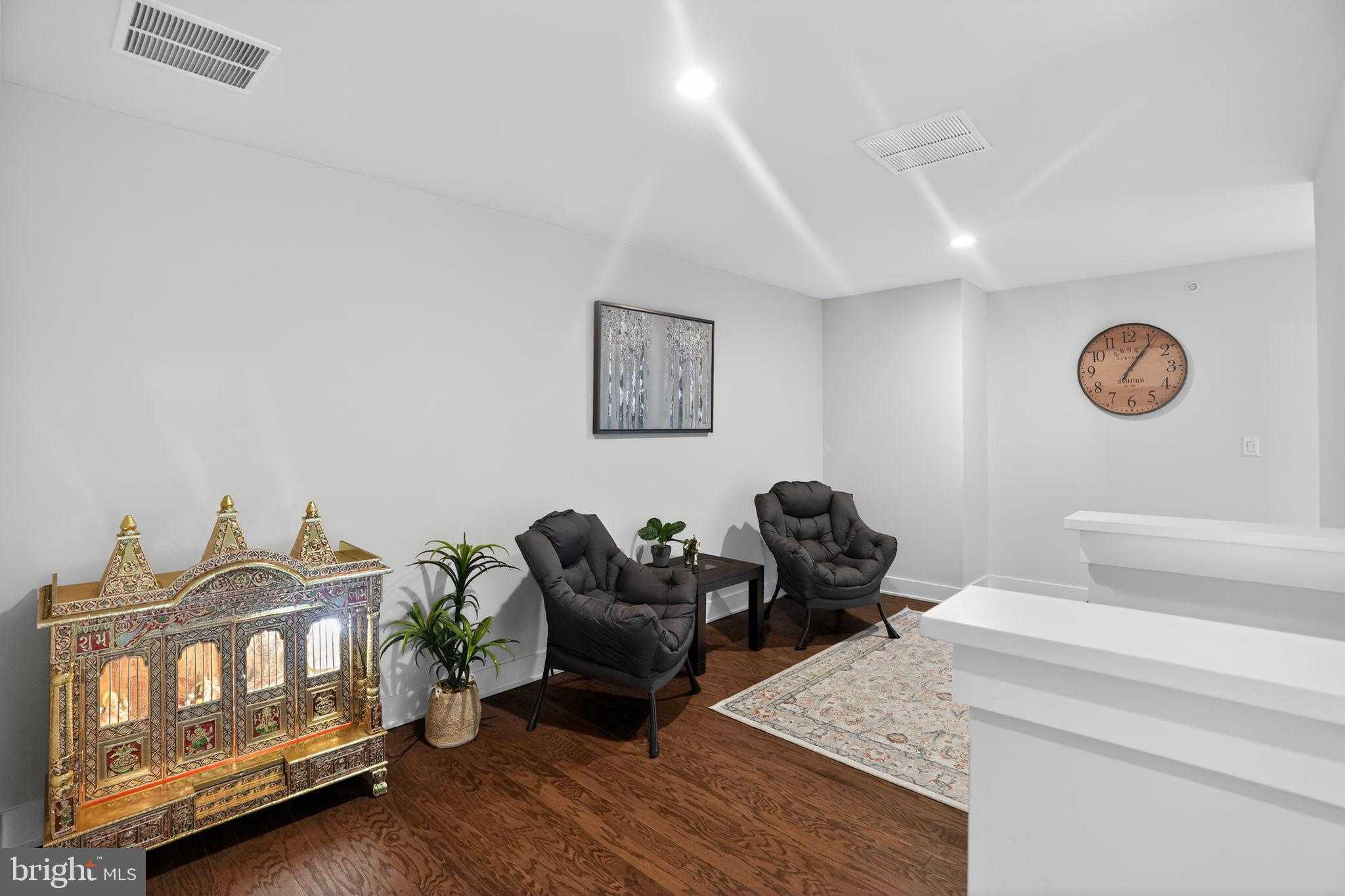 214 Iris Ln photo 18