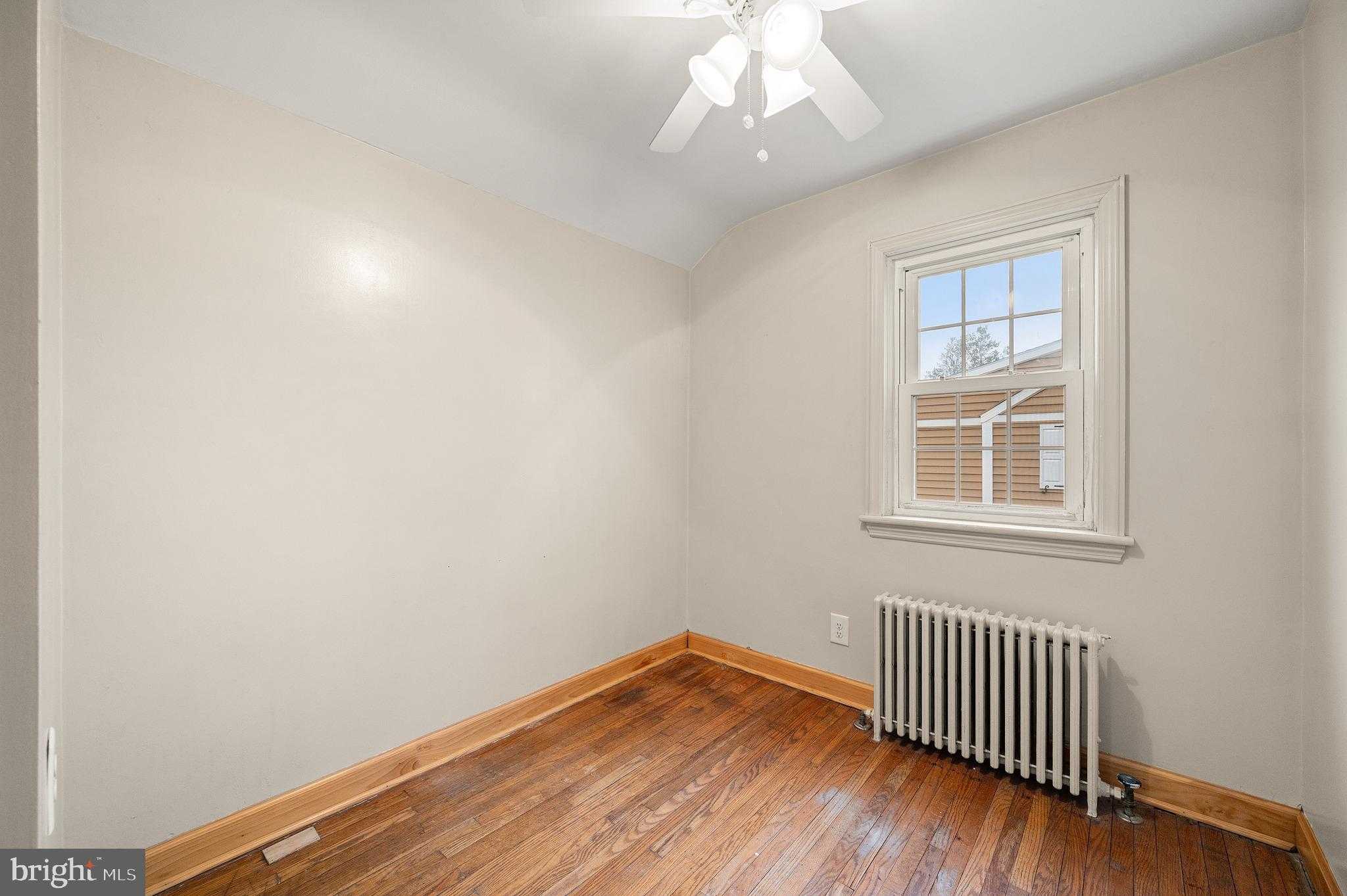 1415 Olive St photo 19