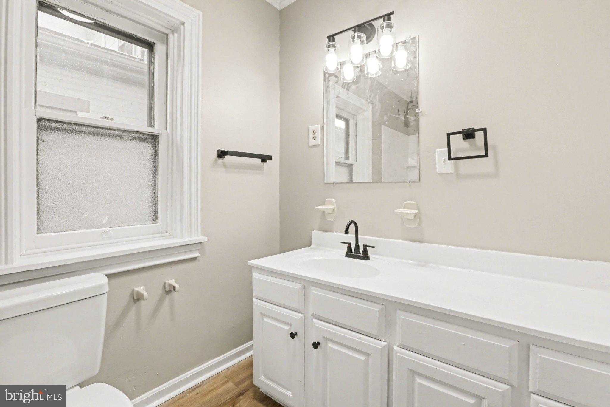 108 W Pomfret St photo 21