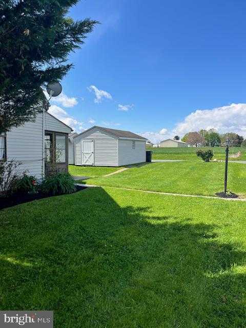 40 Carriage House Dr photo 3