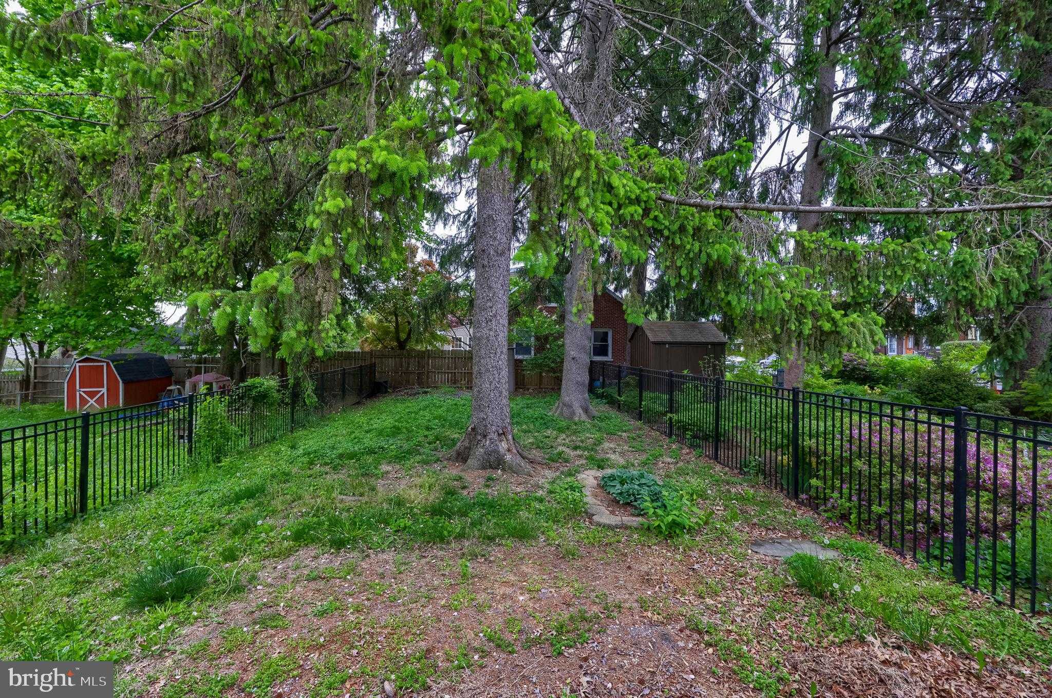 1003 Maple Ave photo 29