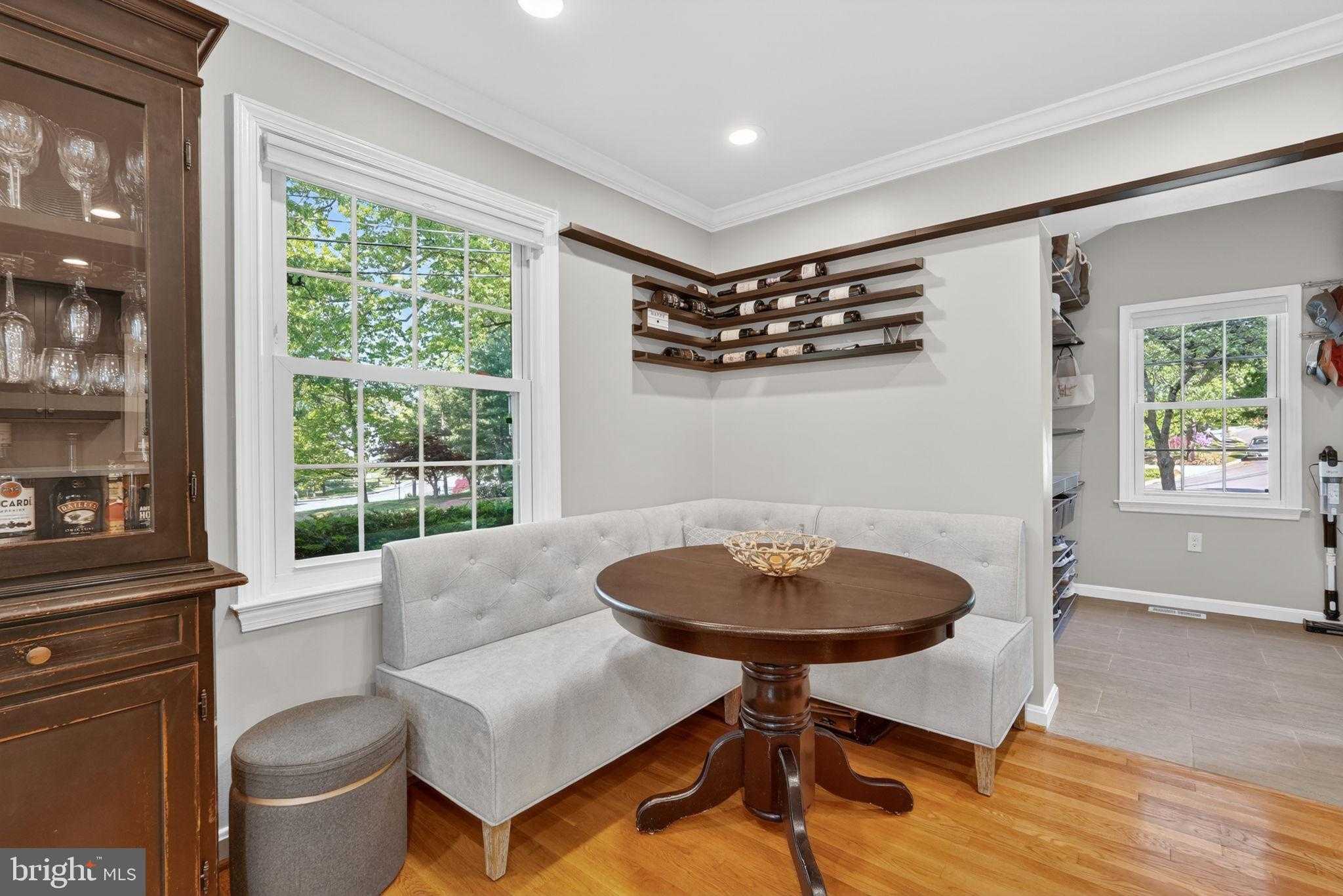 312 Lincoln Ave photo 6