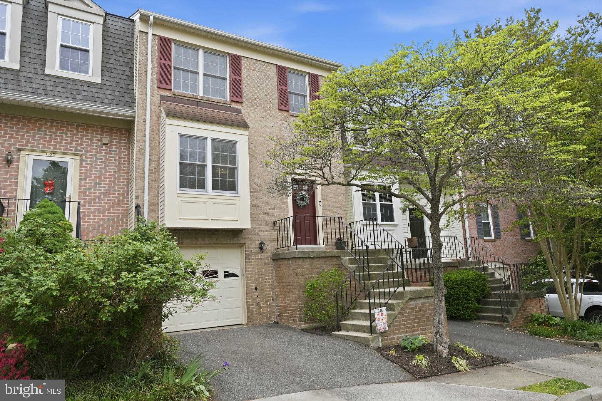105 Amberfield Ln, Gaithersburg