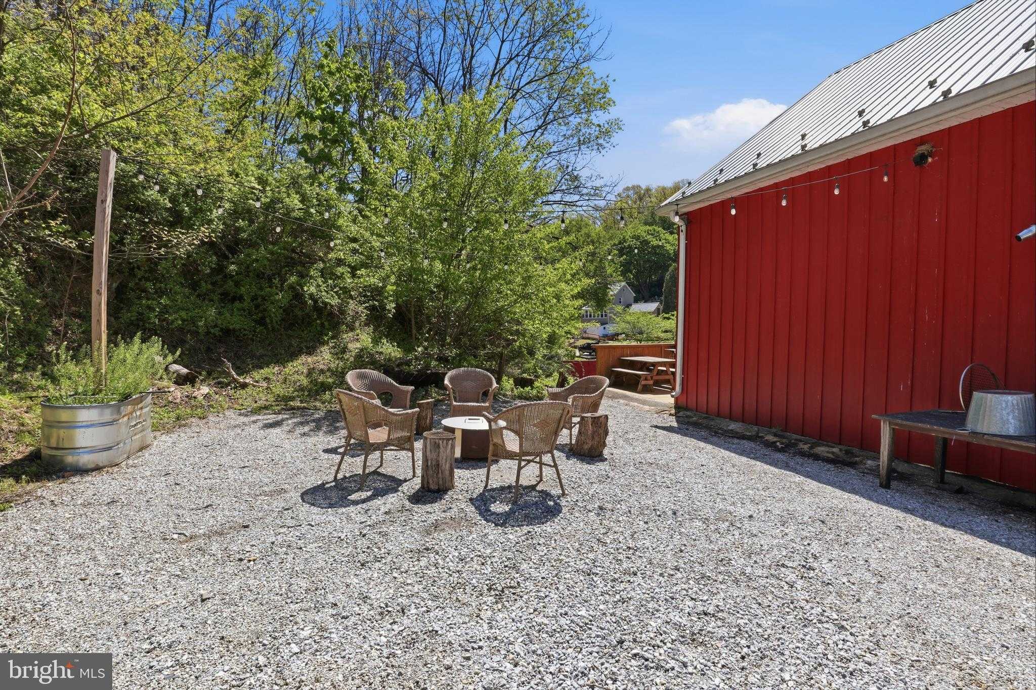 1689 Tolna Junction Ln photo 55