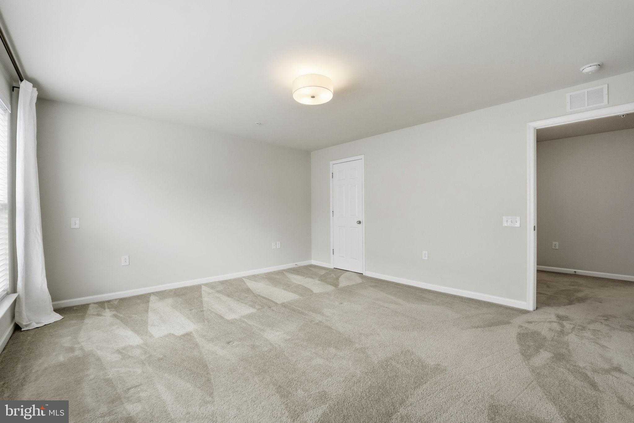 2951 Finsbury Pl photo 23