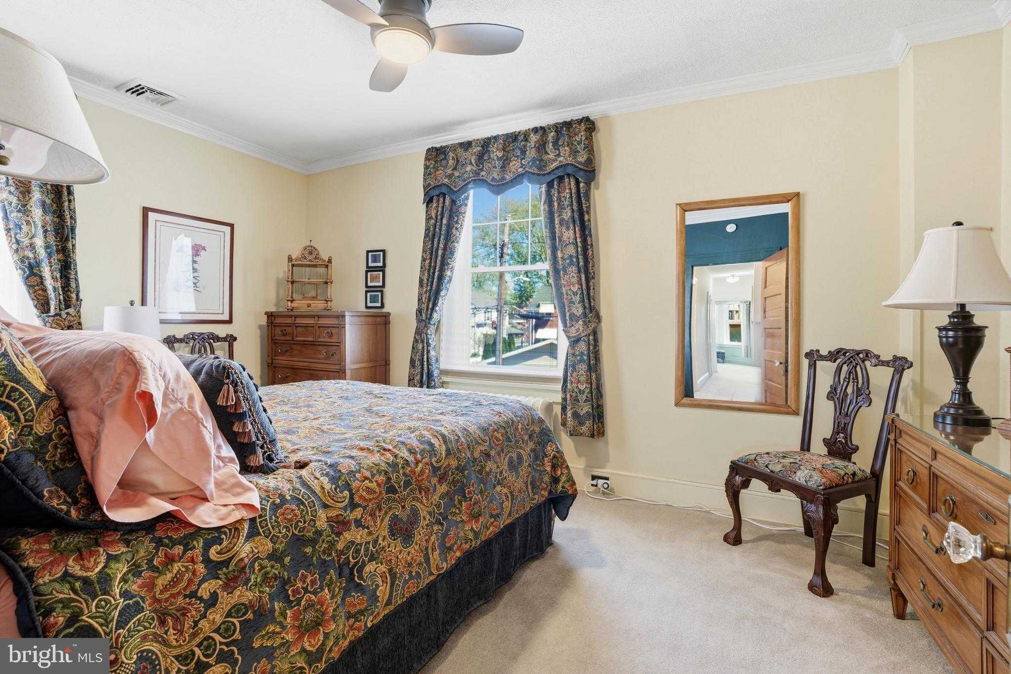 1350 Montrose Ave photo 21