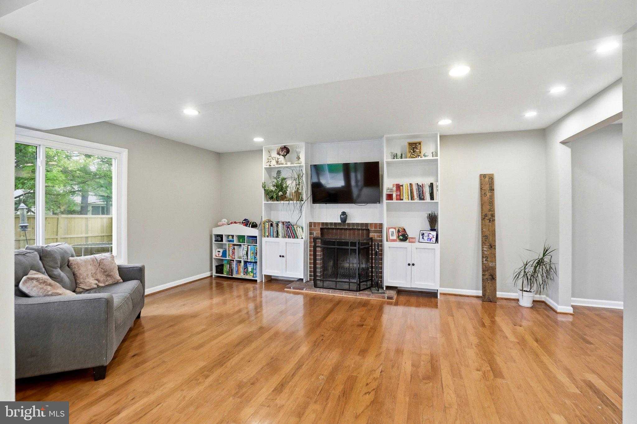 730 Sugarland Run Dr photo 10