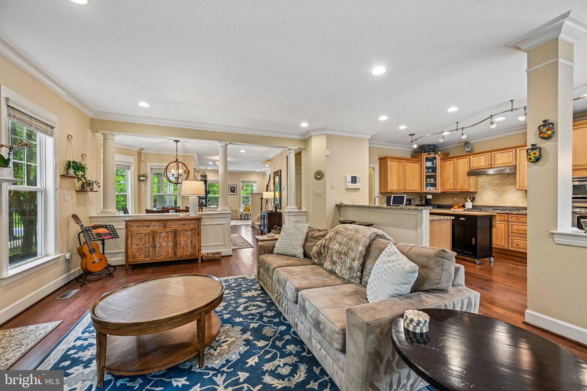100 New Market CT photo 6