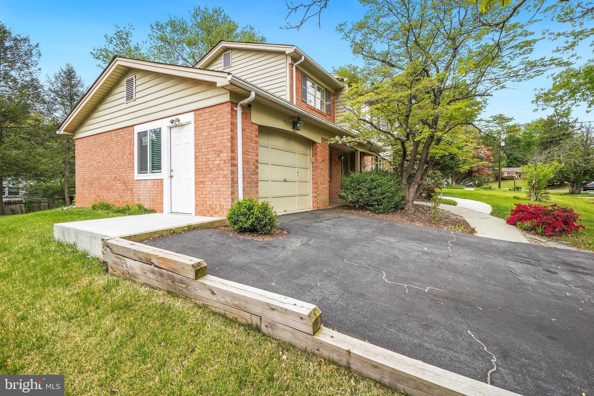 12131 David Dr photo 44