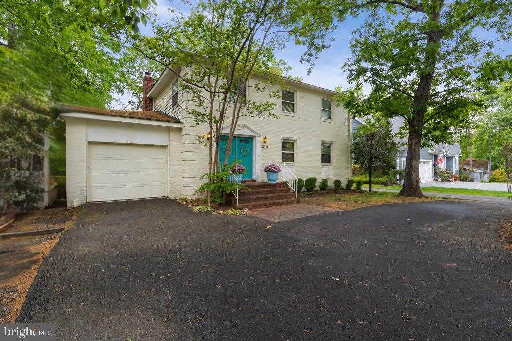 210 Limestone Ln