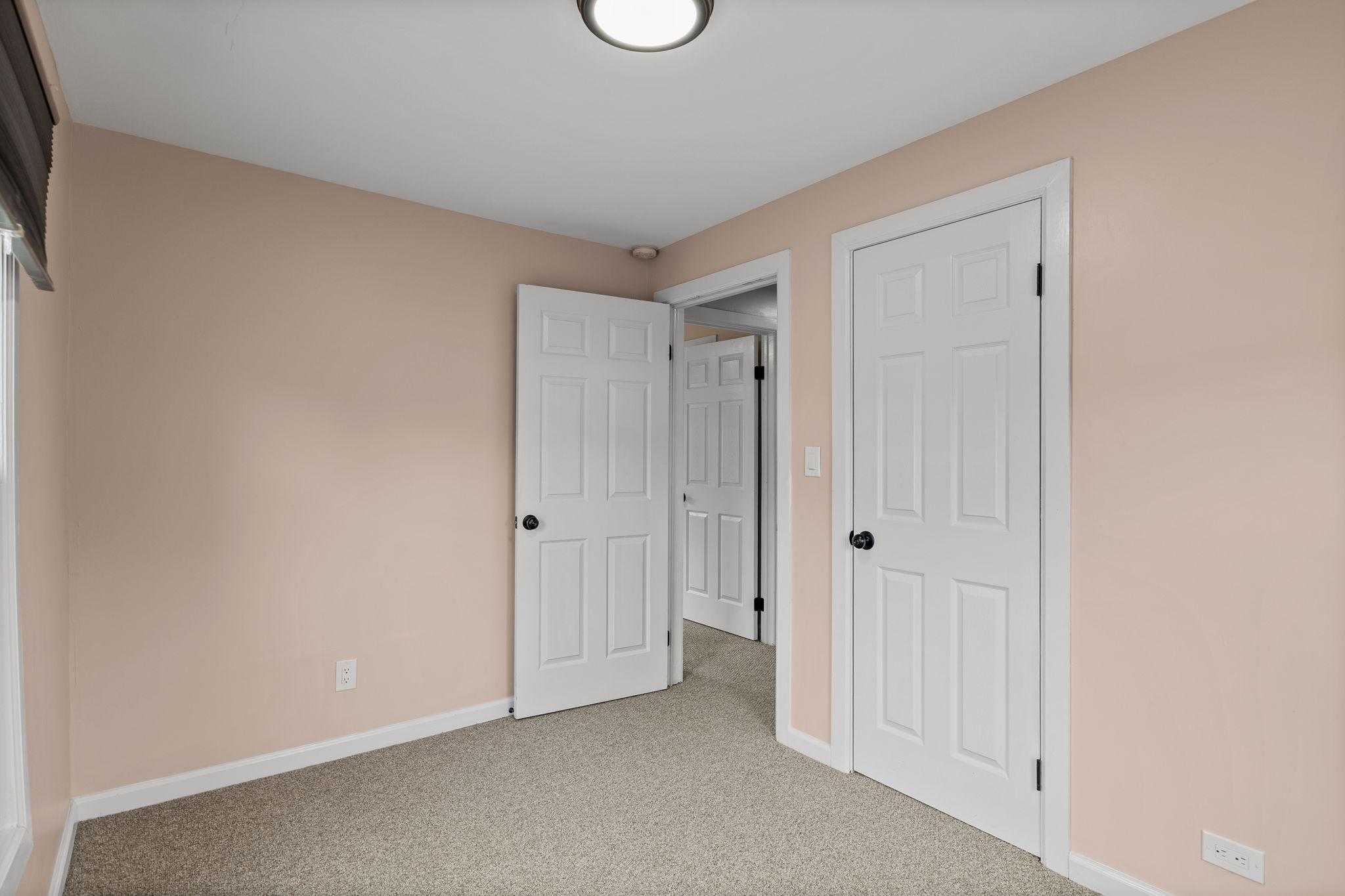 55 E Mount Kirk Ave photo 38