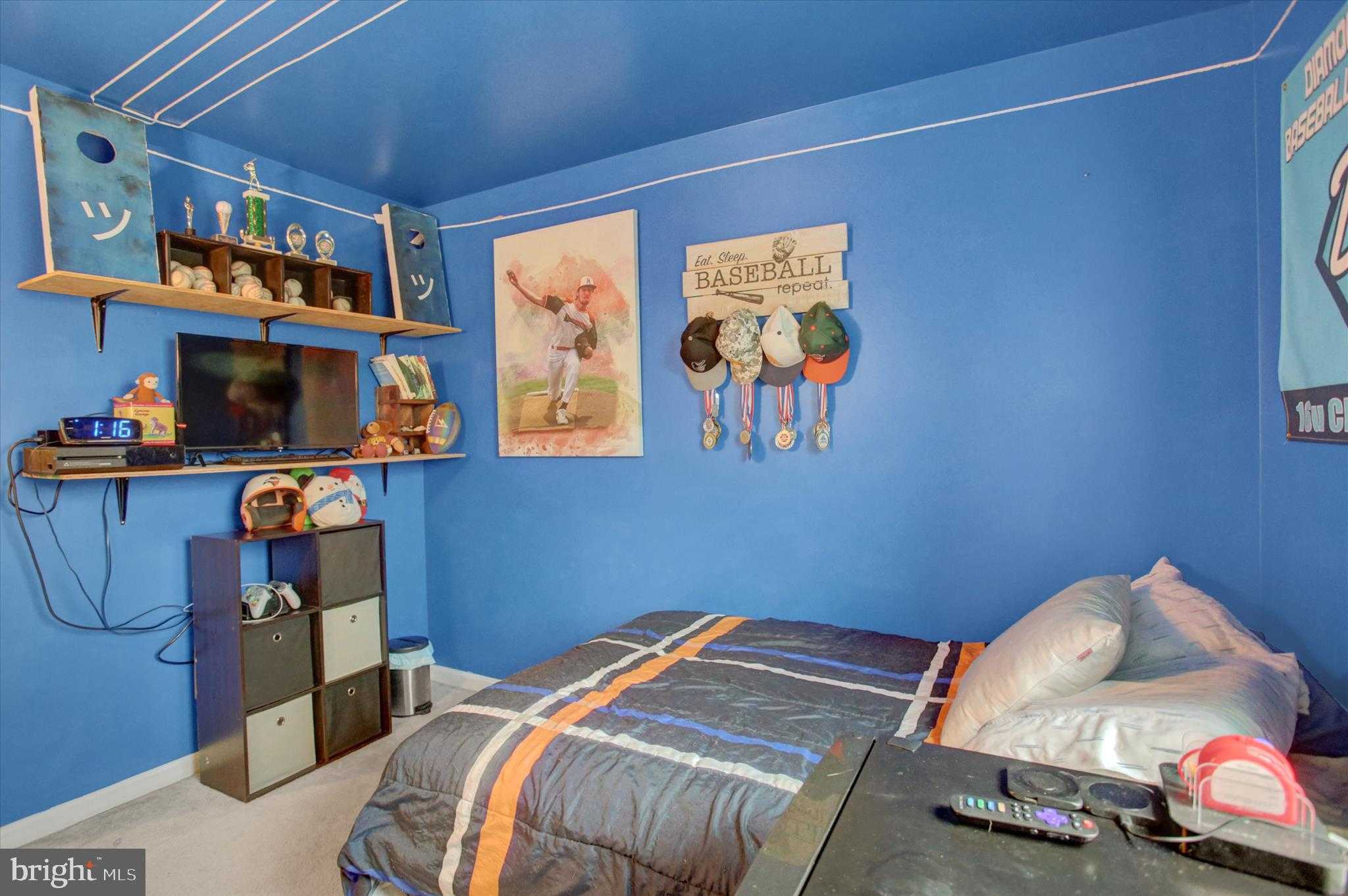 828 Essex Cir photo 29