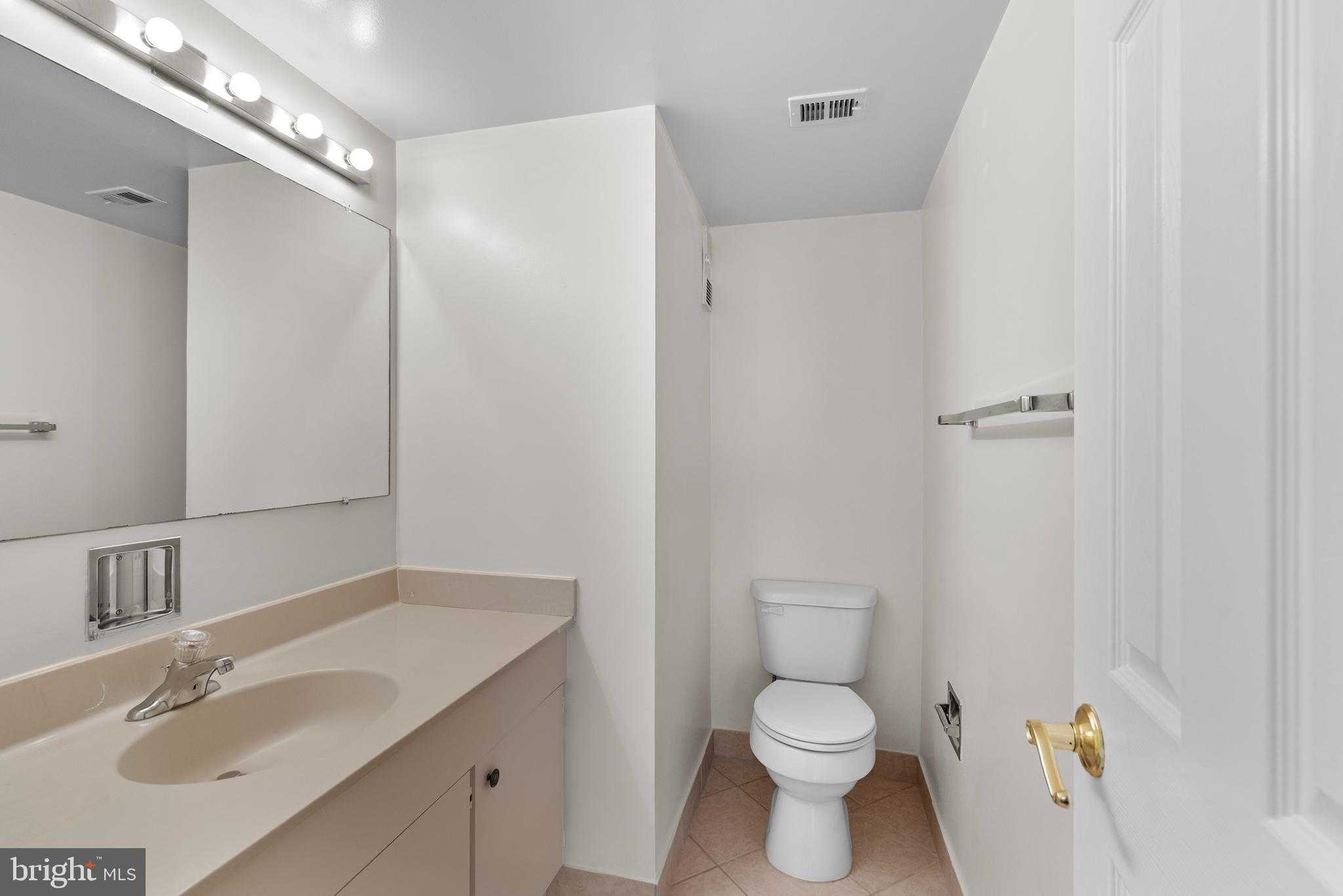 3713 S George Mason Dr Apt 1412 photo 20