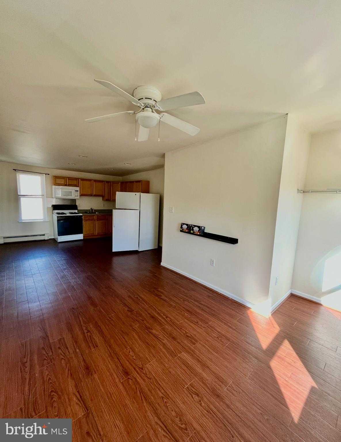 2520 Memphis St photo 3