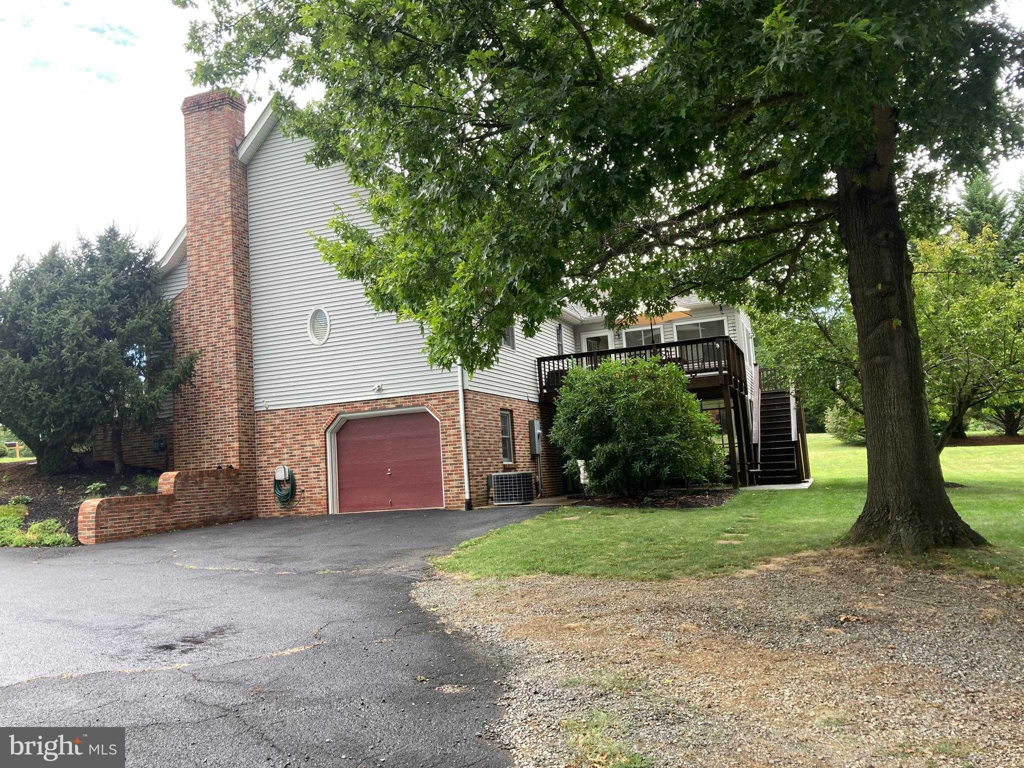 36 Spring CT photo 3