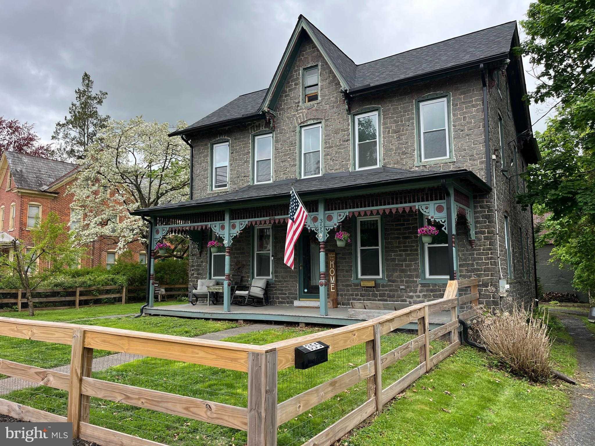 355 Main St