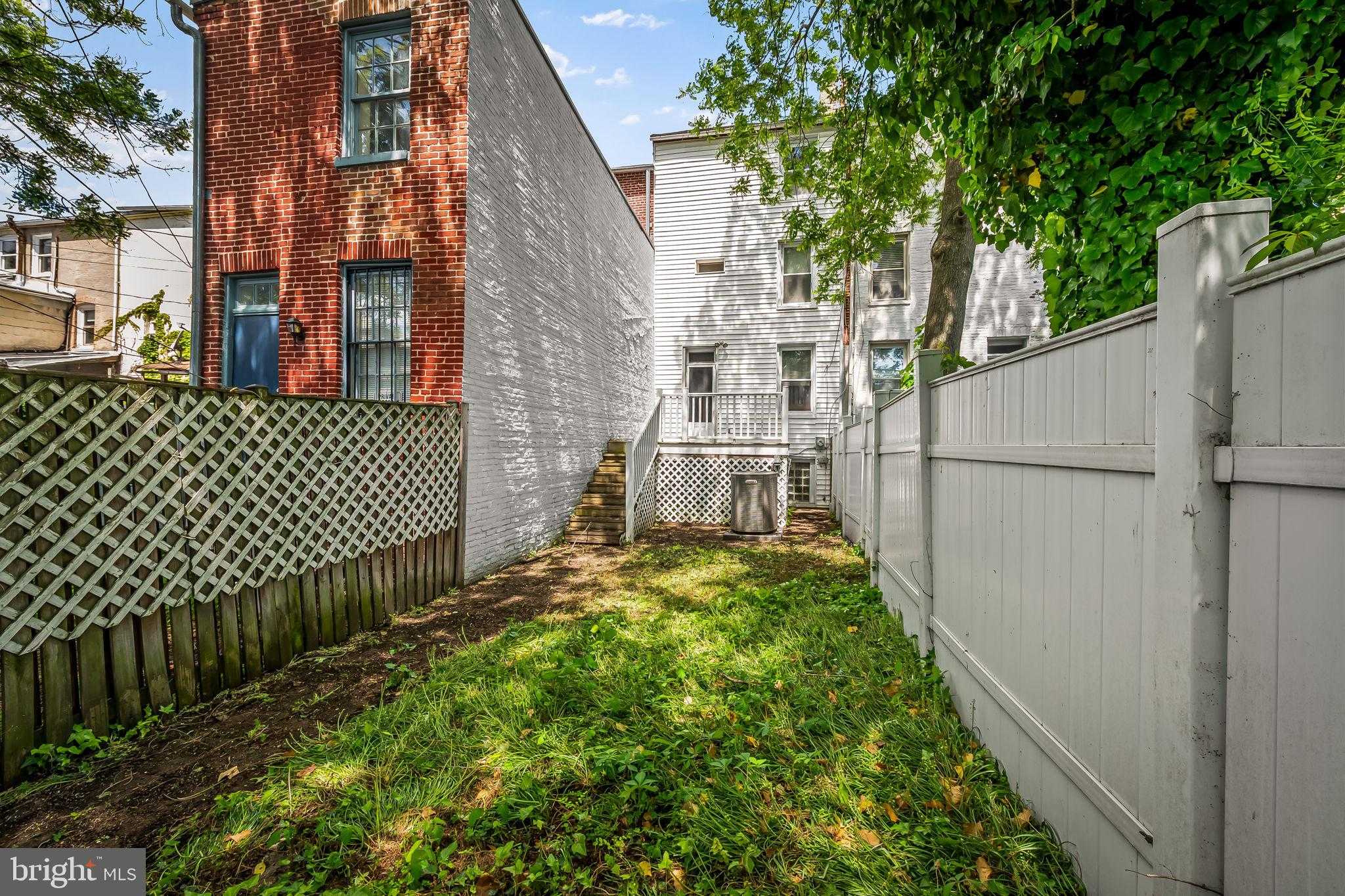657 Portland St photo 30