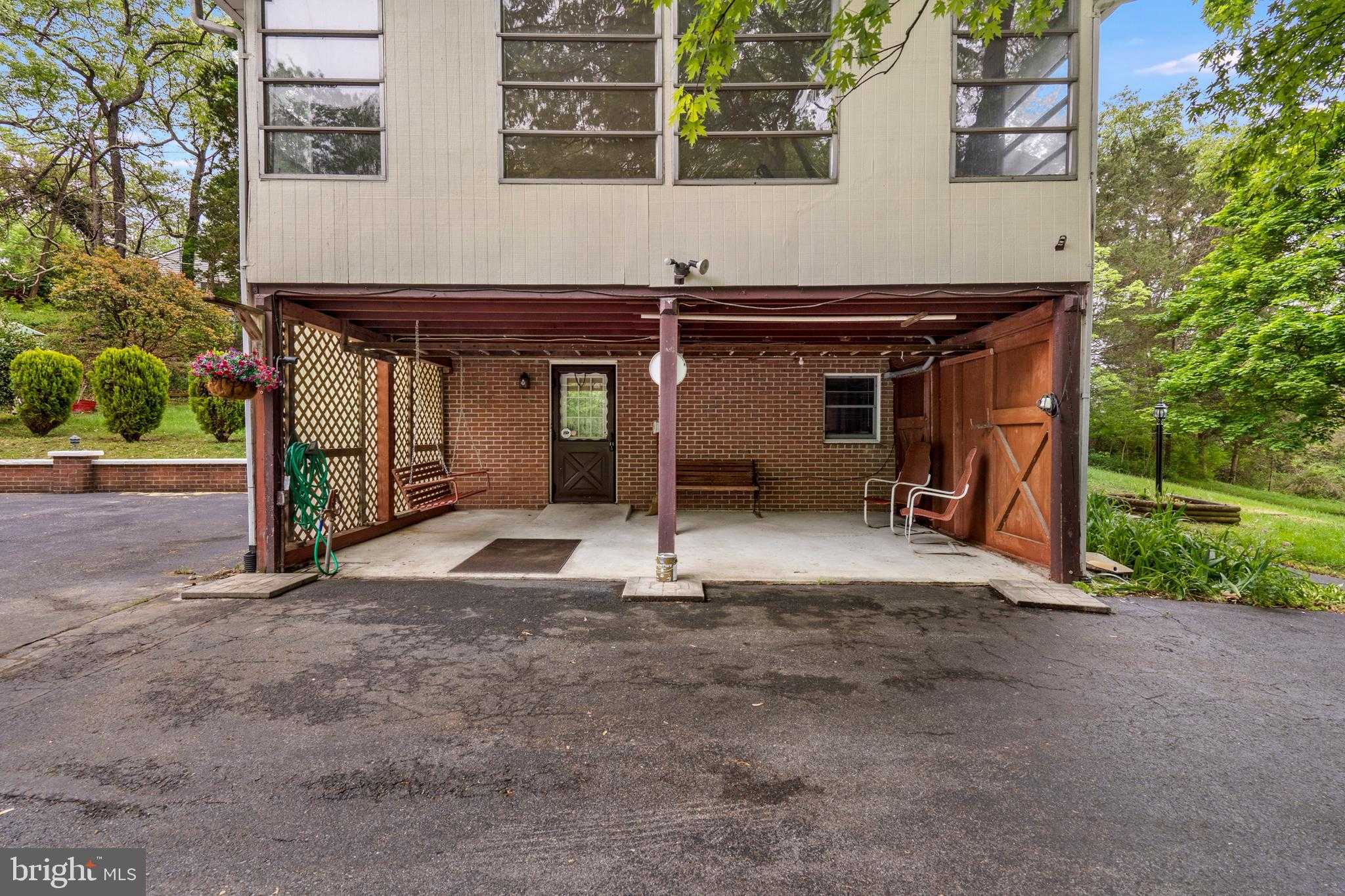12139 Walnut Pt W photo 3